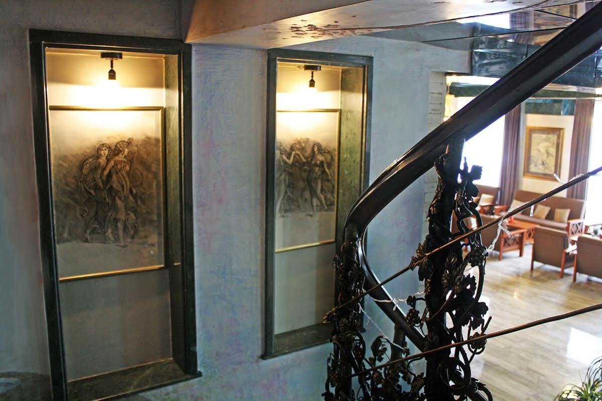 Hotel Wine Palace Tbilisi Ngoại thất bức ảnh